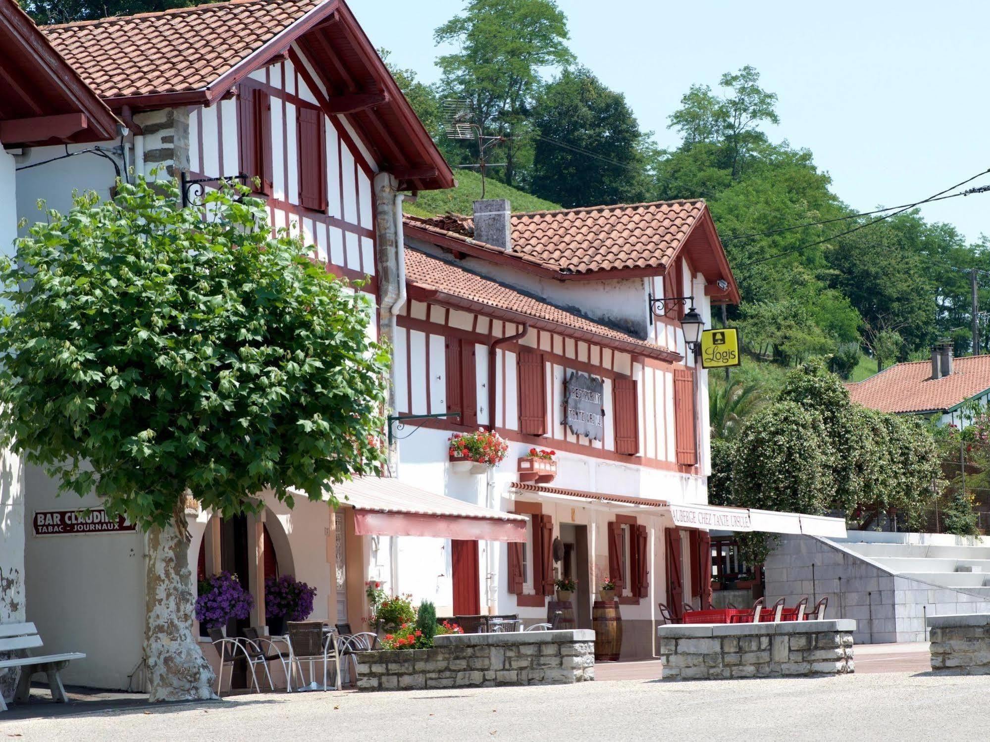 Auberge Chez Tante Ursule Cambo-les-Bains Exterior photo